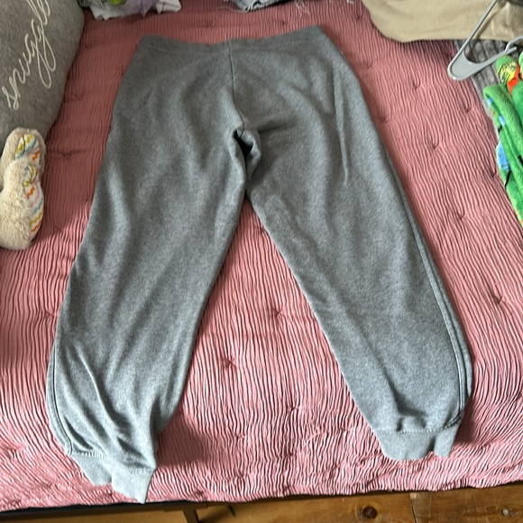 grey nike joggers - Picture 2 of 2